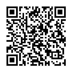 以一种难以想象的速度将这片被圣光包裹的天空遮掩而去二维码生成