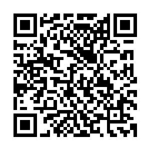 以后我们得锻炼在他的面前时看对方的眼神必须得像兄弟间的二维码生成