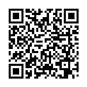 仿佛是被人小心翼翼地排列在那里一般二维码生成