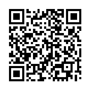 众人的视线也成功地被引到这几个人身上二维码生成