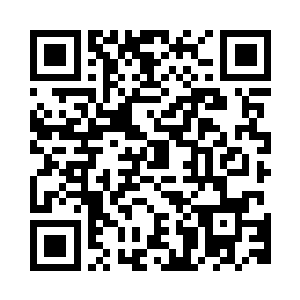 会长面带微笑的看着这名中年男子二维码生成