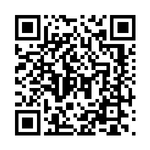 估计她心里正在琢磨这两个人是个什么关系二维码生成