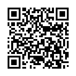 伸出粗大的手指头朝白霜华勾了勾二维码生成