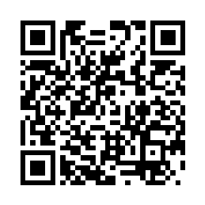 似乎怕别人看见他俩在车里做什么二维码生成