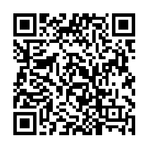 似乎有意想让他提早试试这张象征着魔宫宫主的座椅二维码生成