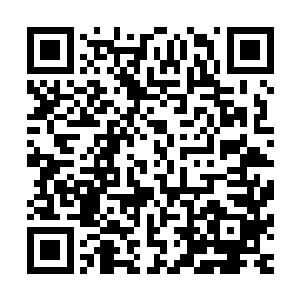 似乎脚下这个奴隶的死活和朋友的告密对他来说根本不算什么二维码生成