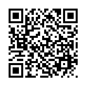 但他看到了一个敌人的脚到了的前面二维码生成