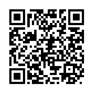 但他那双并不明亮的眼睛却一直盯着雨果二维码生成