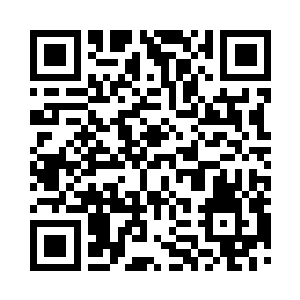 但她并不知道自己之前的小动作被他发现二维码生成