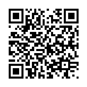 但实际上已经有一条十分严重的裂纹横贯剑身二维码生成