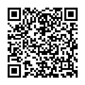 但是不知道怎么回事秦振邦现在撇开我们直接去找市委那边了二维码生成