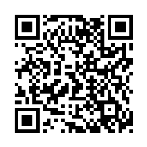 但是他的身高还是相较成年男子矮上了几分二维码生成