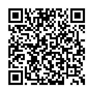 但是周围那一层淡淡的赤色光芒卡卡却忽视不掉二维码生成