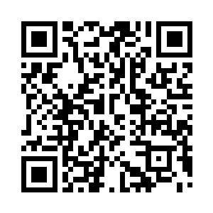 但是她却在他们每个人绝然而坦白的情感面前二维码生成