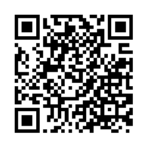 但是她阿母明明看到了却当没看到一样二维码生成