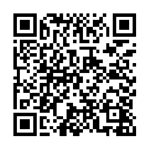 但是慕容沫将他暴露在严申宇和严世杰面前……二维码生成