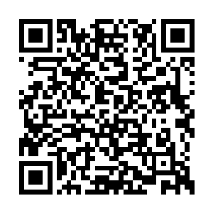 但是撰写和颁布法律条文并不是一件简单的事情二维码生成