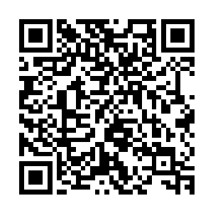 但是整体风格我建议还是按照拉斯维加斯或者澳门的赌场风格来二维码生成