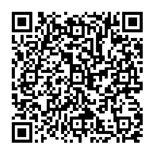 但是水下部分两个很窄的附体上就像是各自挂了一个和船身几乎一样长的大钢桶子二维码生成