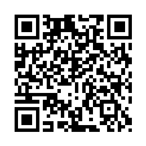 但是脸上却还是显出一股疲惫之态的男子二维码生成