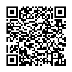 但是许紫烟却依仗着三层世界之力生生地轰出了一条通道二维码生成