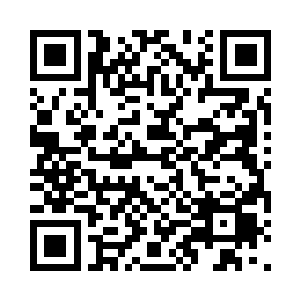 但是这个班主任看起来并没有丝毫的伤心二维码生成