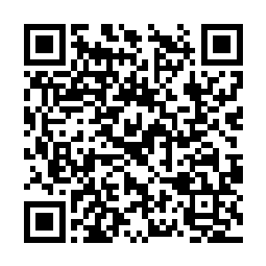但是那个黑头发的东方人只把娜塔诺娃叫进了卧室二维码生成