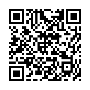 但望着发髻上沾满了木枷磕起尘土的宋江二维码生成