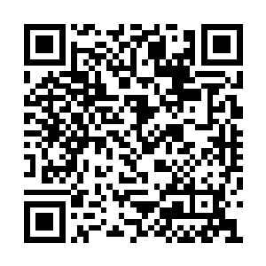 但楚旬却依旧本能的感觉到了有人潜伏在这附近二维码生成