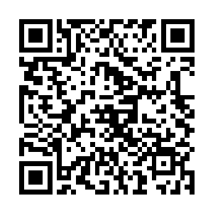 但气氛却沉闷的好像两个人同时被一只黑手扼住了喉咙二维码生成