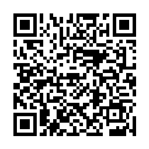 但荣光却在最合适的时候用了最合适的技巧来摆脱莱奥二维码生成