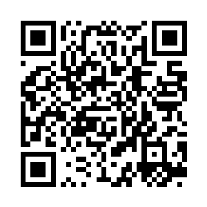 但身处分开的两道火焰之间的陈小练二维码生成