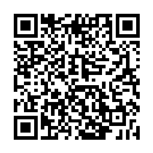 但这一刻却是从他们的衣袖间看不到一丝白色的痕迹二维码生成
