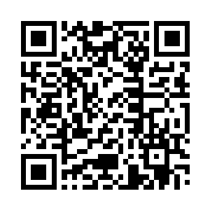 但这两个人却跟看笑话似的反看着他们二维码生成