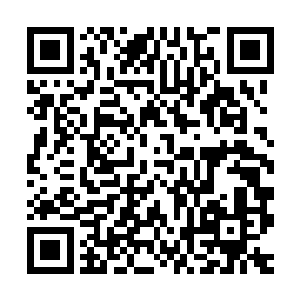 但那万丈金光的吞海金碗却在这弓箭面前似乎突然变得黯然失色二维码生成
