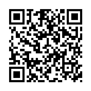 低垂的双眸让人看不清他的心里到底在想什么二维码生成