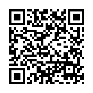 低头看着小家伙那颗毛乎乎的小脑袋忙个不停二维码生成