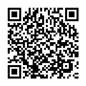 何泽原本还很单纯地不知道好端端的贵妃娘娘干嘛送宫女过来二维码生成