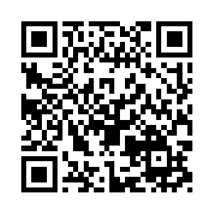 余英男狠狠向着对面的自己比了个中指二维码生成