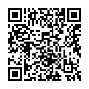 作为知识青年的刘德荣和城里其他几个知识青年二维码生成