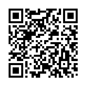 依山而建的城寨上方却密布着阴云二维码生成