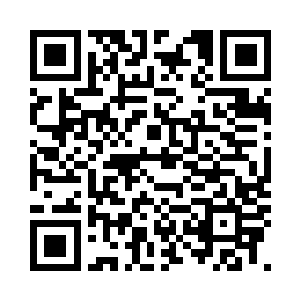 侯卫东脸上滚落下来大颗大颗的汗水二维码生成