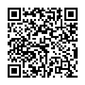 便是在府内都事事亲历亲为的裴王妃亲自点燃一尊檀香小炉二维码生成