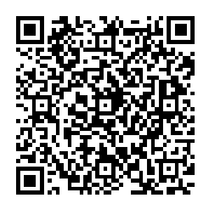 便是看到那普通又不普通的女子神态自然得用那漂亮的手将于明朗手里得金绣球抓了过去二维码生成