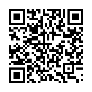 便是笑呵呵的在小镇的街道上到处行走了起来二维码生成