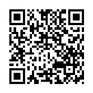俊美男人看着被自己摩擦的通红的小脸颊二维码生成