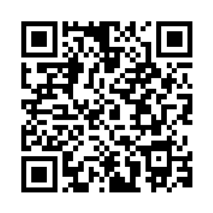 保镖看着微笑着转身打电话的萧易二维码生成