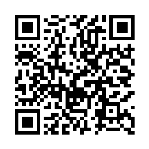 俩人你一口我一口的把一大碗的粥给喝光了二维码生成