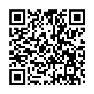 修长的眉毛下面是布满威严和寒霜的眼睛二维码生成