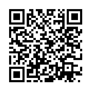 倒是黄天霸慢慢的走到我面前蹲下来二维码生成